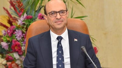 أمن جامعة اسيوط يضبط موظفة بسرقة 600 أمبول مخدر وإحالتها للنيابة العامة