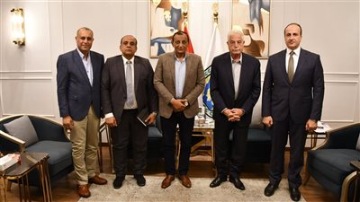 محافظ جنوب سيناء ورئيس هيئة موانئ البحر الأحمر يناقشان أعمال تطوير المواني