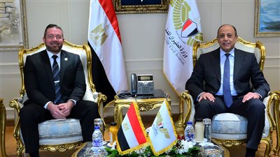 وزير الطيران المدني يلتقي وفد إدارة أمن النقل الأمريكية (TSA) بالعاصمة الإدارية الجديدة