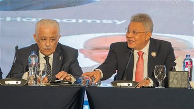   د. طارق شوقي: لا يمكن تحقيق حياة كريمة دون تعليم جيد وحر