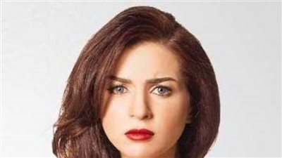  مي عز الدين تضع جمهورها في  حيرة.. ماذا فعلت؟