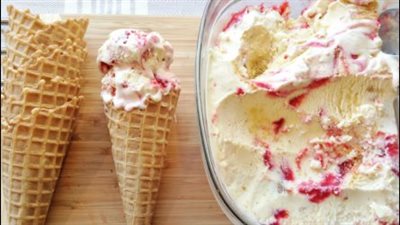 اصنعي آيس كريم تشيز كيك التوت وواجهي حر الصيف