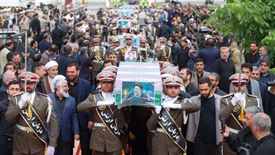 إيران تنشر فيديو لآخر اتصال من مروحية الرئيس بعد سقوطها.. فيديو