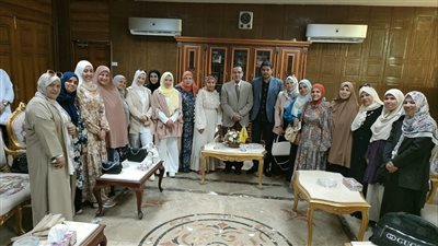 محافظ شمال سيناء يكرم متدربات مشروع السجاد اليدوي