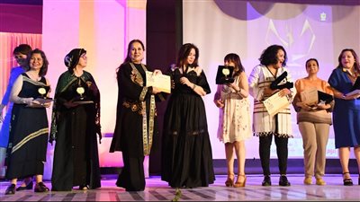 إيزيس الدولي لمسرح المرأة يختتم دورته الثانية بتكريم المشاركين