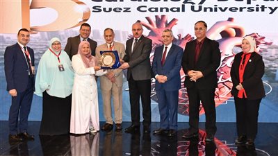 رئيس جامعة القناة يشهد إفتتاح المؤتمر السنوي لقسم القلب