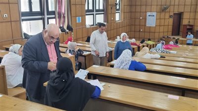 انتظام امتحانات الفترة المسائية بجامعة دمنهور 