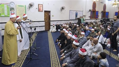 أوقاف الفيوم تنظم أمسية دينية لكبار المبتهلين بالمسجد الوسطاني 