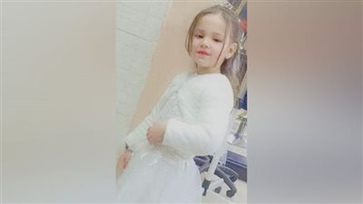 خناقة بالأسلحة تنهى حياة طفلة أثناء مرورها فى الشارع
