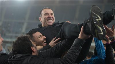 نبيل معلول يقود الكويت الكويتي لحصد لقب الدوري الكويتي للمرة 19