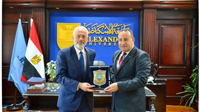 رئيس جامعة الإسكندرية يستقبل سفير اليونان بالقاهرة