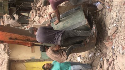 إزالة الخطورة الداهمة بعقار حفاظا على سلامة المواطنين بفارسكور