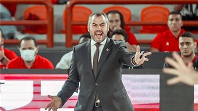 تفاصيل جلسة أوجيستي بلاعبي سلة الأهلي قبل لقاء الأهلي الليبي