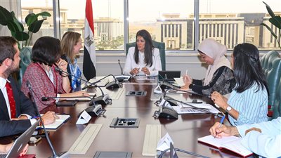 المشاط تستقبل وفد بنك الاستثمار الأوروبي لتعزيز سبل التعاون في مجال المياه