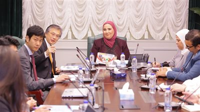 التضامن وسفير اليابان يناقشون سبل التعاون لدعم مشروع جودة خدمات الطفولة المبكرة