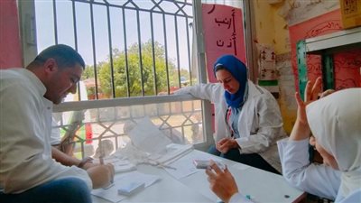 1800 مريض يستفيدون من خدمات القافلة الطبية بقصاصين الشرق 