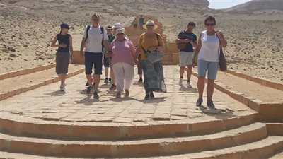 المنيا تستقبل وفود سياحية أوروبية لزيارة المناطق الأثرية المتنوعة
