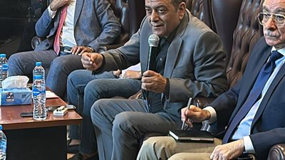 اجتماع موسع لرئيس الغرفة التجارية للجيزة مع بدالي التموين لمناقشة الأسعار والمراقبة