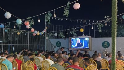 توافد جماهير الأهلي علي مقاهي ومراكز شباب كفر شكر 