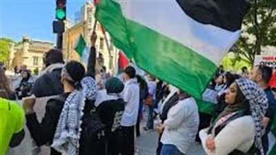 تظاهر المئات في شيكاغو للمطالبة بوقف الإبادة الجماعية بغزة 