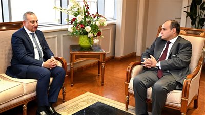 وزير التجارة يبحث مع رئيس 