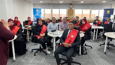 طلاب من أجل مصر بجامعة سوهاج في زيارة للمعهد المصرفي المصري