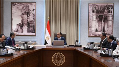 مدبولي يتابع مع وزير الاتصالات عددًا من ملفات العمل
