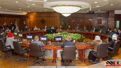 رئيس جامعة طنطا يستعرض الخطوات التنفيذية لإنشاء كلية الدراسات البينية