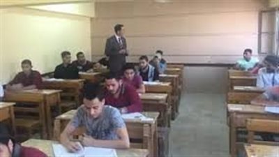 مدير تعليم القليوبية يتابع امتحانات الدبلومات الفنية 