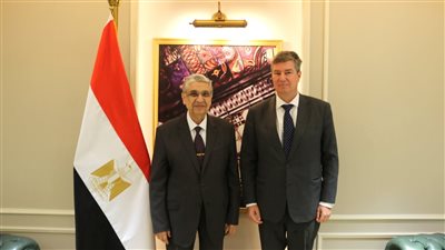 وزير الكهرباء يبحث مع سفير بلجيكا بالقاهرة تعزيز التعاون