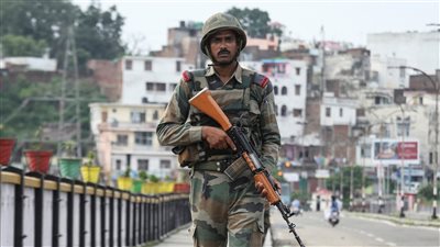 الجيش الباكستاني يُعلن مقتل 8 مسلحين حاولوا التسلل إلى البلاد