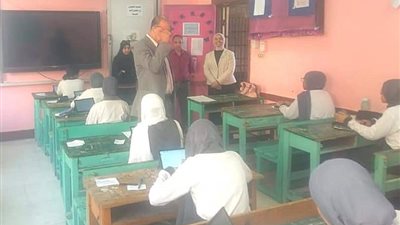 هدوء في امتحان اللغة الإنجليزية للدبلومات الفنية بالإسماعيلية 