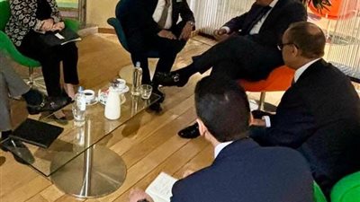 وزير الخارجية يلتقي وزير الدولة البريطاني لشئون الشرق الأوسط في بروكسل