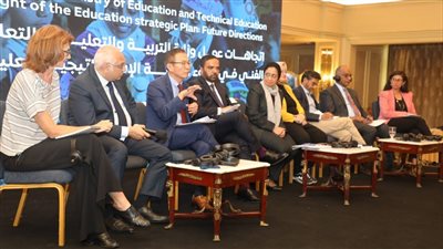 حجازي يشهد حلقة نقاشية حول 