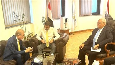 محافظ جنوب سيناء يبحث مع رئيس البنك الزراعي تمويل المشروعات