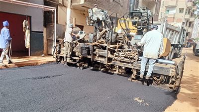 محافظ أسيوط: استمرار أعمال التطوير برصف شارعي الجيش وعمر بن الخطاب بمنفلوط