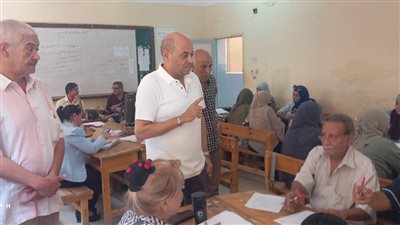 وكيل تعليم أسوان يتفقد لجان تقدير درجات الشهادة الإعدادية| صور