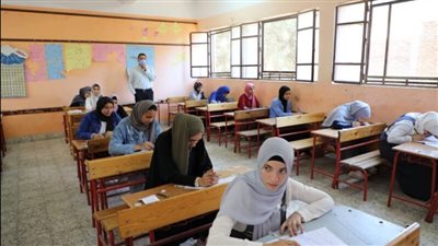 إصابة طالبة بأزمة تنفسية خلال امتحانات الدبلومات الفنية بالفيوم