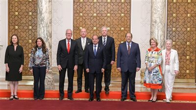 السيسي: لابد من تكثيف الجهود لاحتواء الموقف ووقف الحرب في غزة