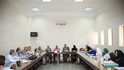 اللَّجنة العليا لأخلاقيات البحث العلمي بجامعة الفيوم توافق على 9 مخططات بحثية