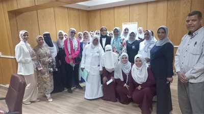 وحدة مكافحة العدوي بكلية طب سوهاج تنظم دورة تدريبية للأطباء والتمريض