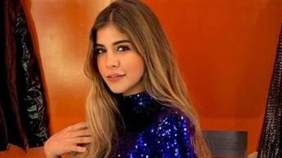 سامو هجرس يُظهر سحر قوام ملك قورة 