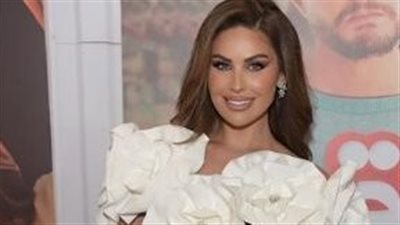 مي سليم زهرة خضراء مفعمة بالحب 