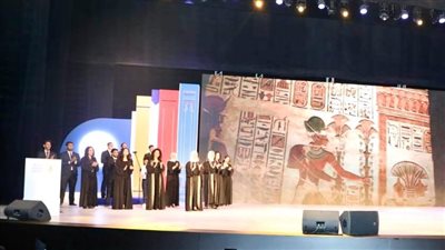 كورال هارموني عربي يحيي حفل ختام تحدي القراءة العربي 