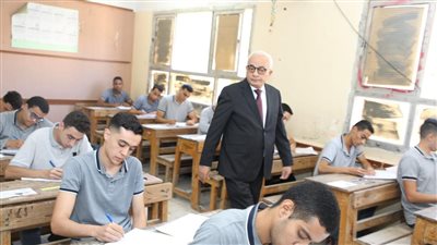 تهيئة الأجواء داخل لجان امتحانات الدبلومات الفنية 2024 