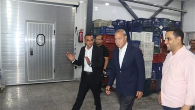 محافظ القليوبية يتفقد عدداً من المصانع الخاصة بالمواد الغذائية 