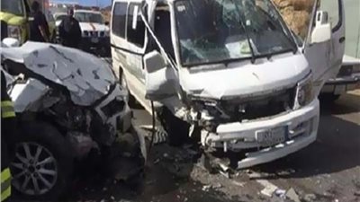 ارتفاع ضحايا تصادم ميكروباصين بطريق رأس سدر لـ 10 أشخاص