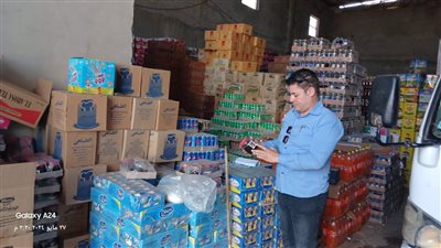 ضبط 700 عبوة مربى و240 زجاجة عصير منتهية الصلاحية بدسوق