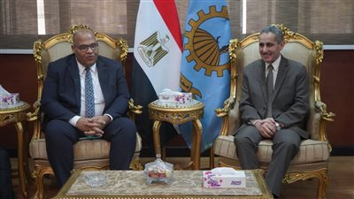 محافظ الغربية يستقبل مدير البرنامج الوطني لإدارة المخلفات الصلبة 