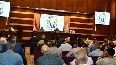  محافظ جنوب سيناء يشهد محاضرة صحية توعوية 